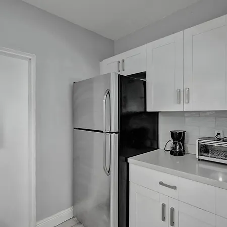 By Las Olas Bl, Pool, Parking, Remodeled & Central Fort Lauderdale Exterior photo
