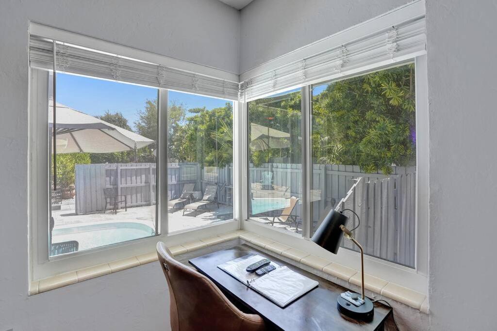 By Olas Bl, Pool, Parking, Remodeled & Apartment *