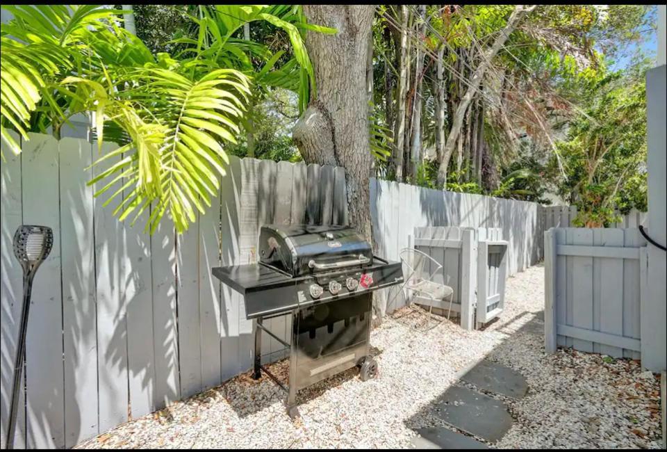 By Olas Bl, Pool, Parking, Remodeled & Apartment